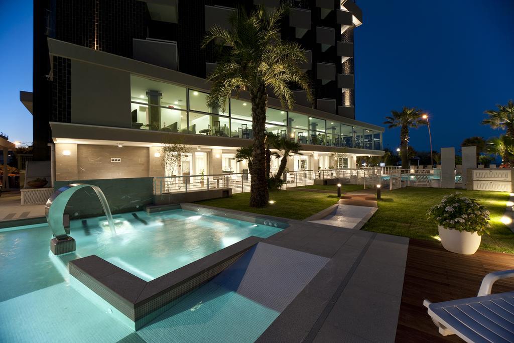 Hotel Eden Alba Adriatica Exterior photo
